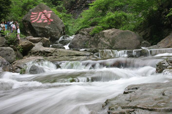 太湖源的溪流