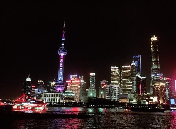 东方明珠的夜景