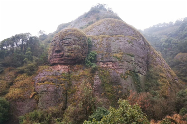 斗岩大佛