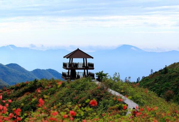 大围山景观亭