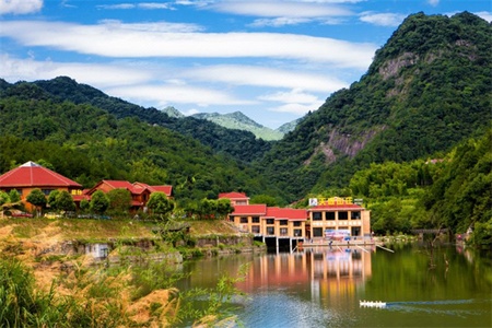 天峡山庄全景